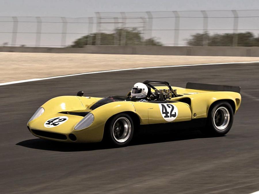  Lola T70 Spyder (Mk II) 1966 года  (фото 11 из 21)